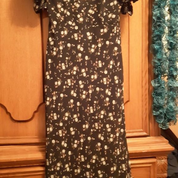 Fashion Nova Floral Pattern Dress Size Large - Picture 5 of 5